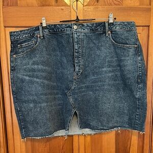 Old Navy High‑Rise Button‑Fly Denim Mini Skirt Plus Size 26 NWT Raw Hem